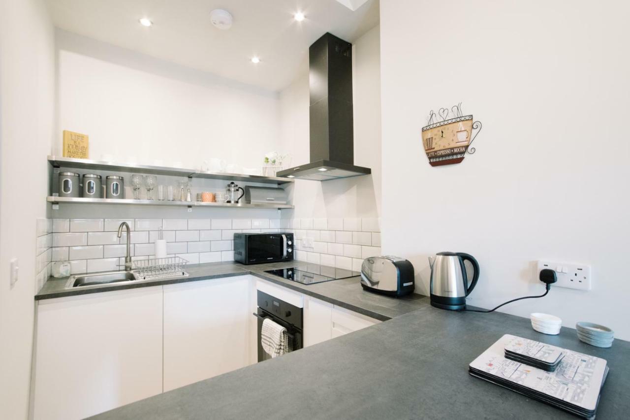 Beautiful City Centre Apartment - Holyrood Park Edinburg Exteriör bild