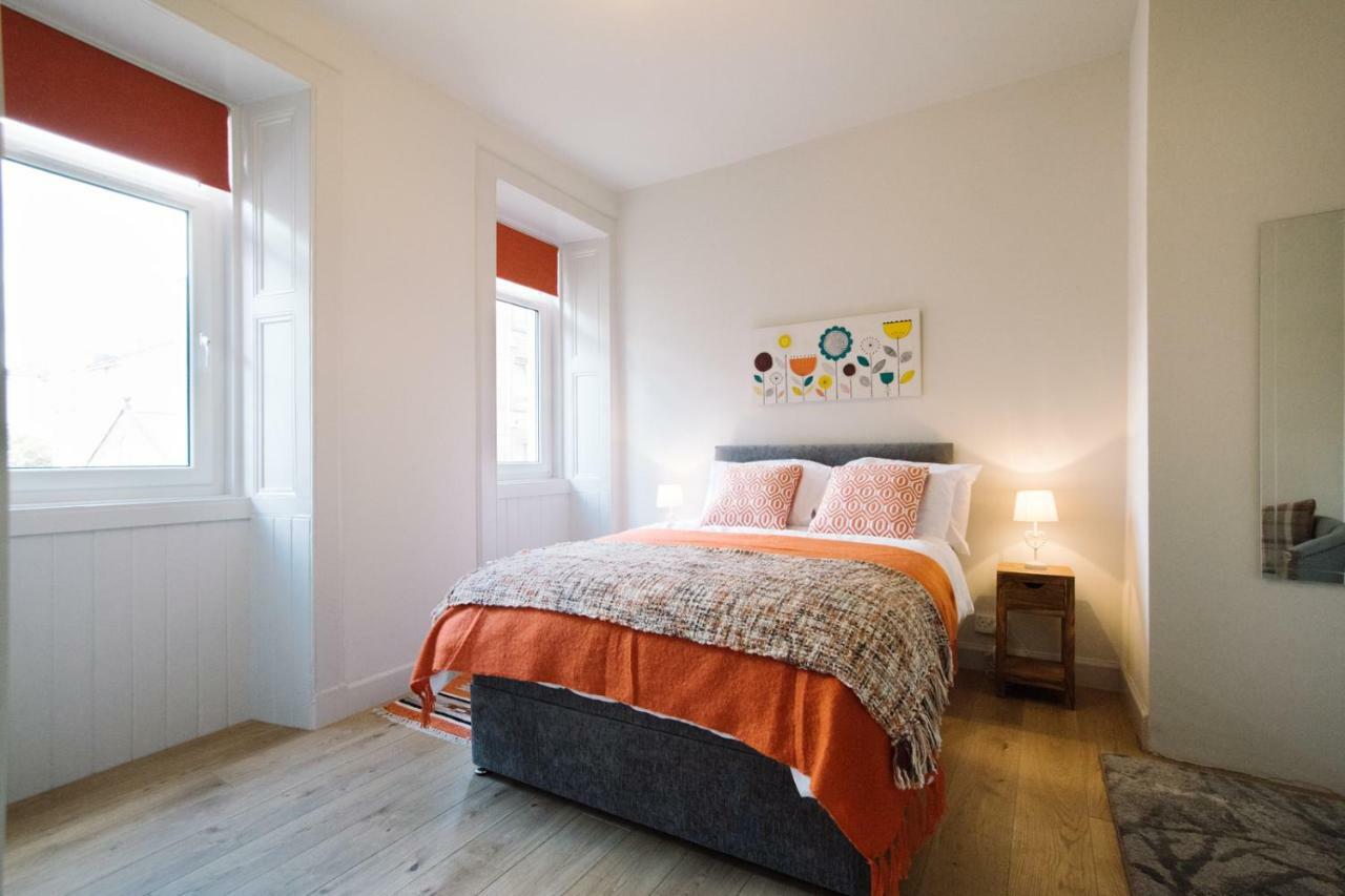 Beautiful City Centre Apartment - Holyrood Park Edinburg Exteriör bild